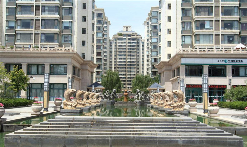 車棚迅速解決小區無序停車現場