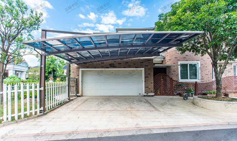 至尊卡爾停車棚只能停車？不、它還有其它優點......