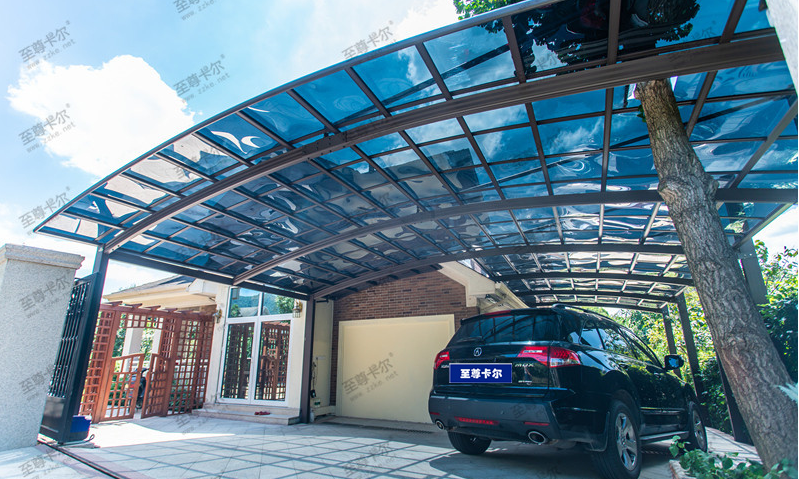 停車(chē)棚搭建就用聚碳酸酯板——至尊卡爾