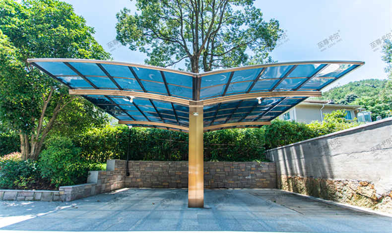 至尊卡爾車棚廠家果然名不虛傳 好的車棚請(qǐng)看這里！