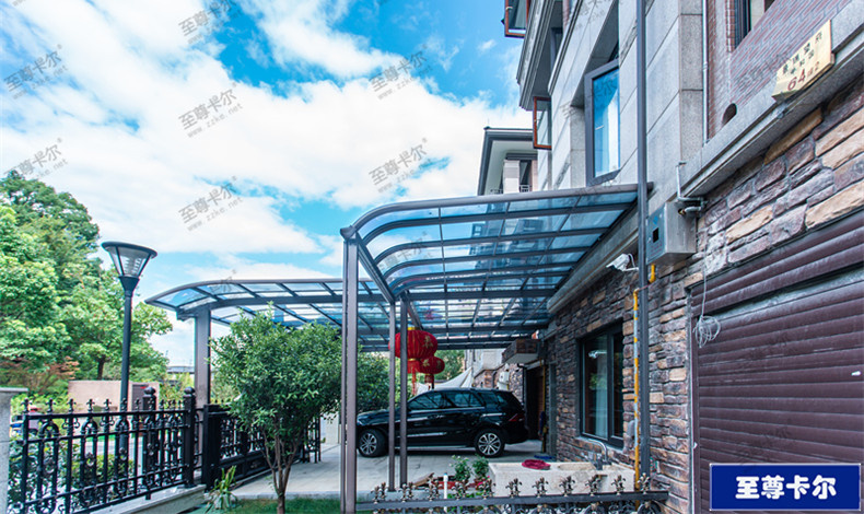 一樓家門口裝什么雨棚好，用過這種材質(zhì)的都說好