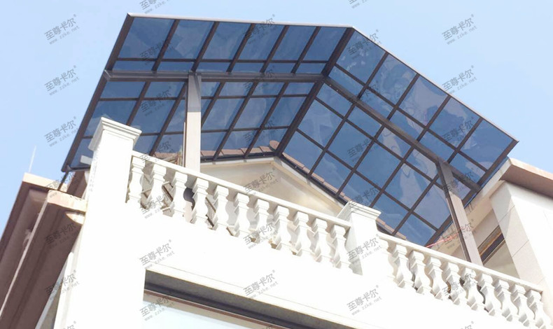 露臺(tái)遮雨棚怎么做？快來(lái)看這種新式露臺(tái)陽(yáng)光棚