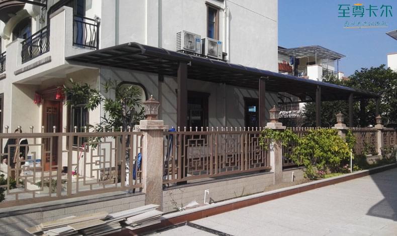 鋁合金遮陽雨棚？露臺(tái)遮雨棚選擇哪個(gè)廠家？