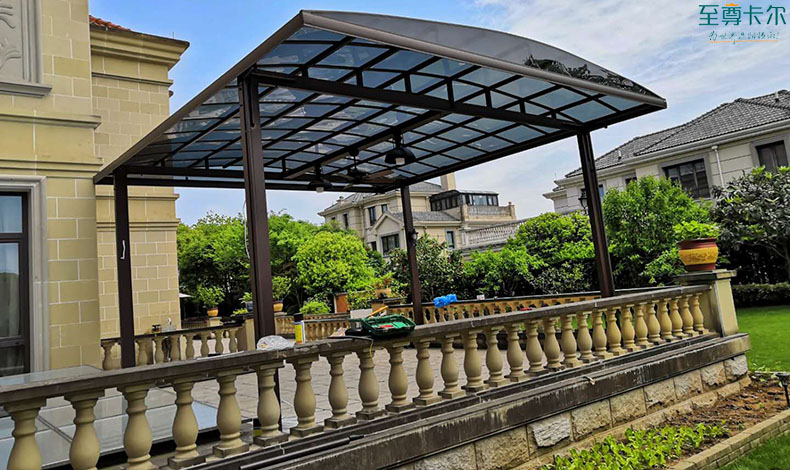 鋁合金雨棚多少錢一平？