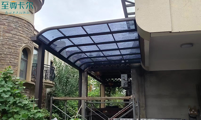 深圳寶安專業做家庭雨棚的廠家？陽臺雨棚上門安裝？